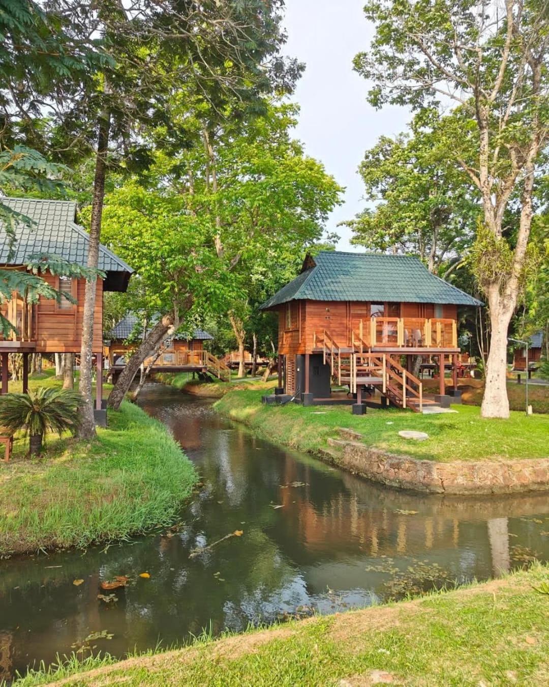 Hotel Water Scapes Kumarakom Esterno foto